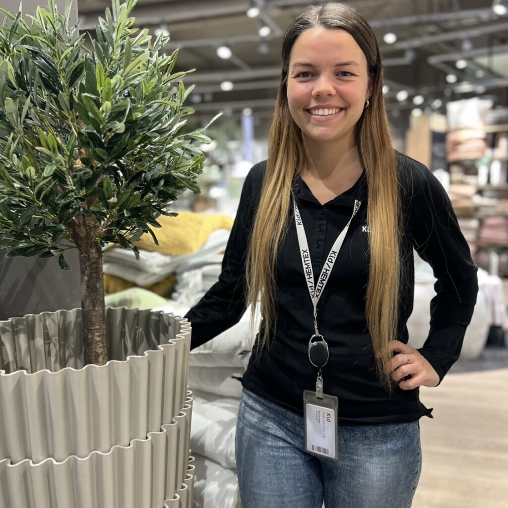 356B0DEF-63C0-4AEC-8B69-9D3987E608BE